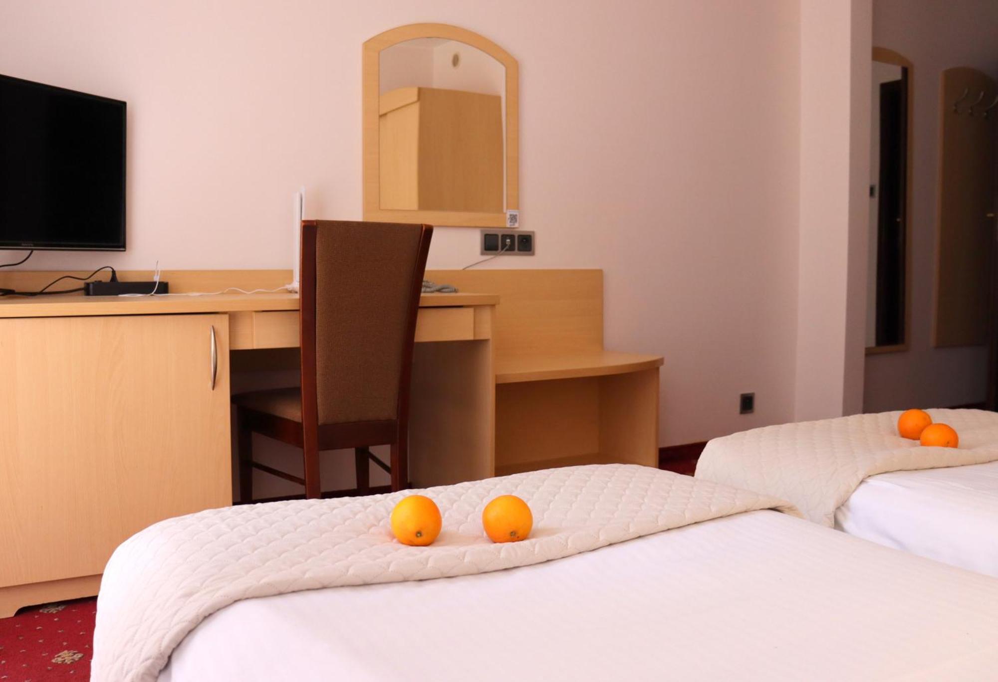 Hotel Nad Mroga 콜루스즈키 외부 사진